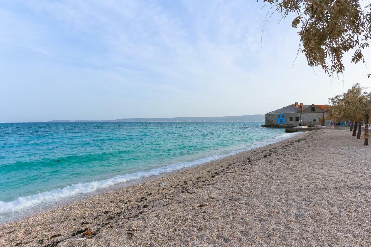 Seafront Apartment In Historical Cippico Castle Kaštela Exteriör bild